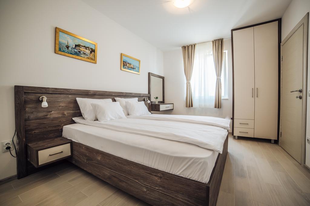 Apartments Harmonia Тиват Экстерьер фото
