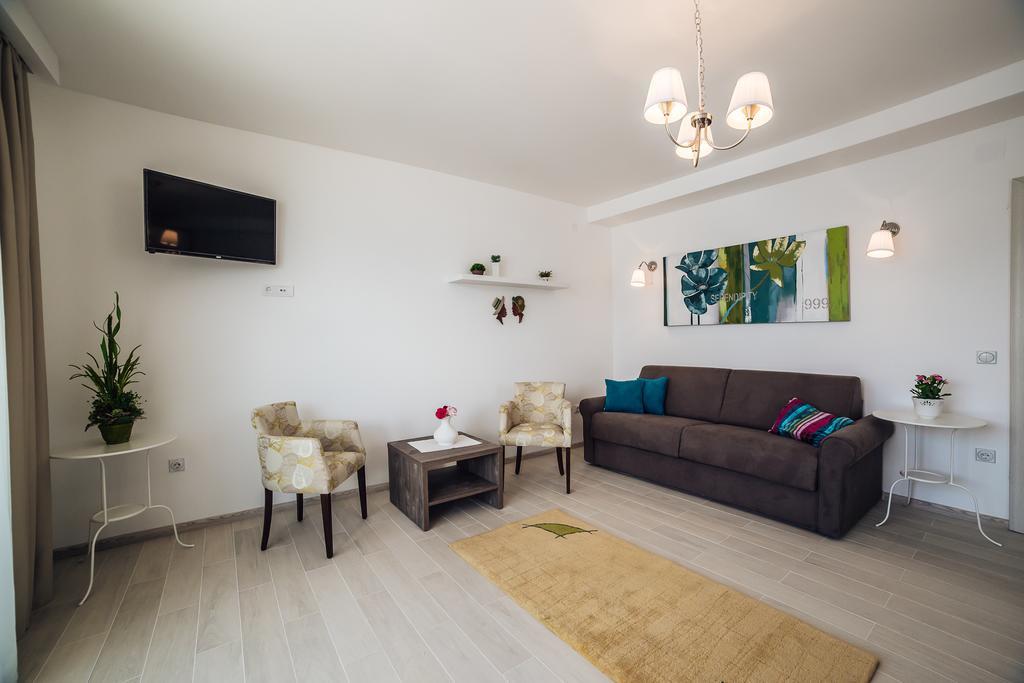 Apartments Harmonia Тиват Экстерьер фото